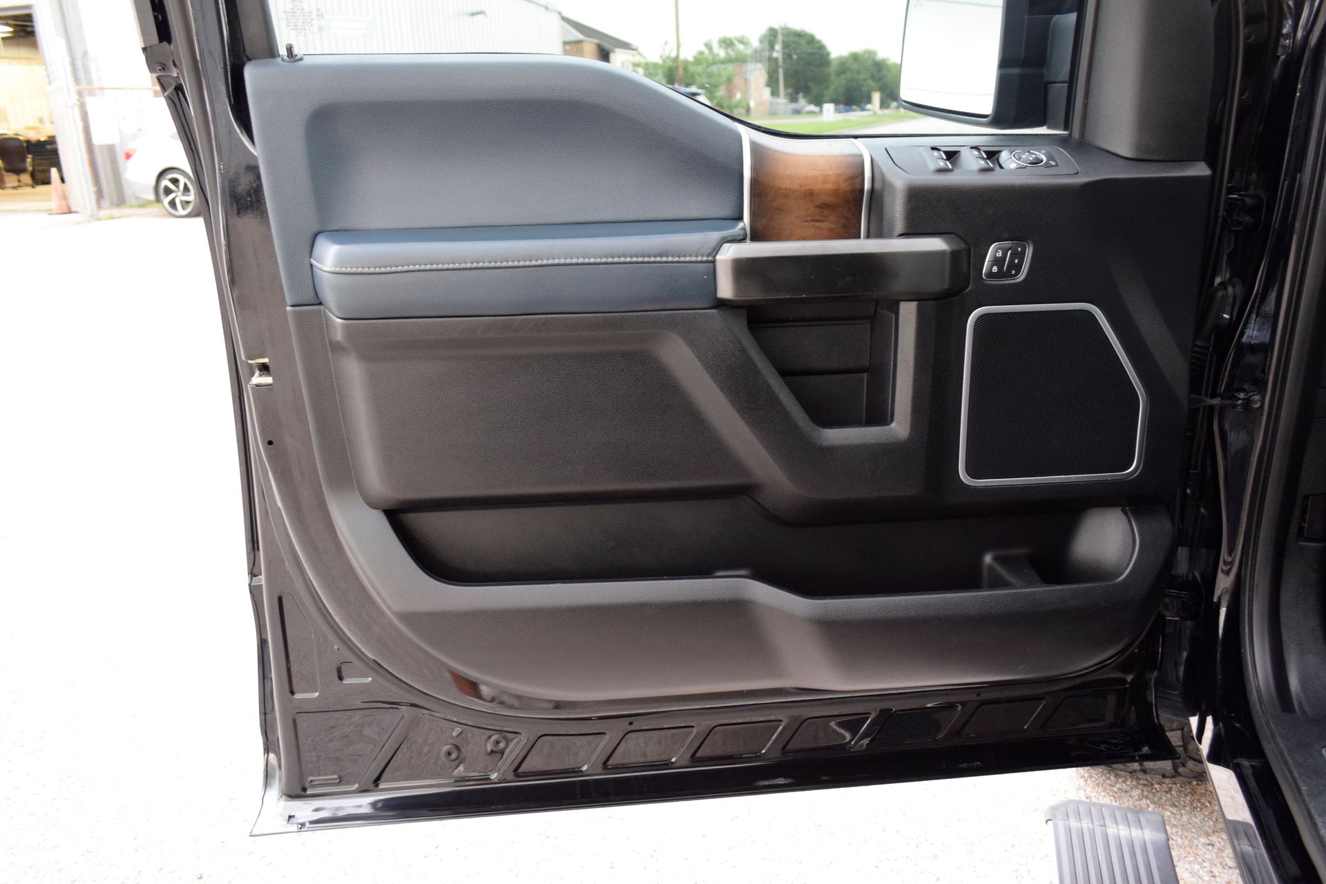 2018 Ford F-150 Limited Black at EAG Ford Navasota