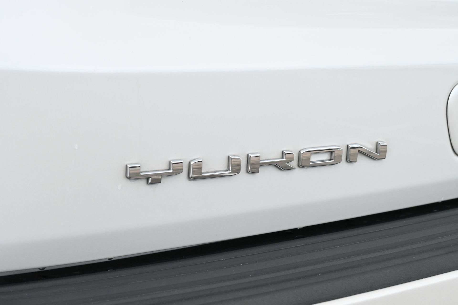 2025 GMC Yukon Denali Ultimate White at Community Honda