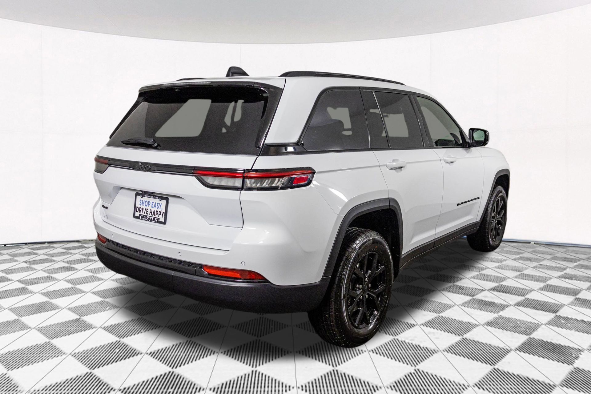 2025 JEEP GRAND CHEROKEE - Image 8