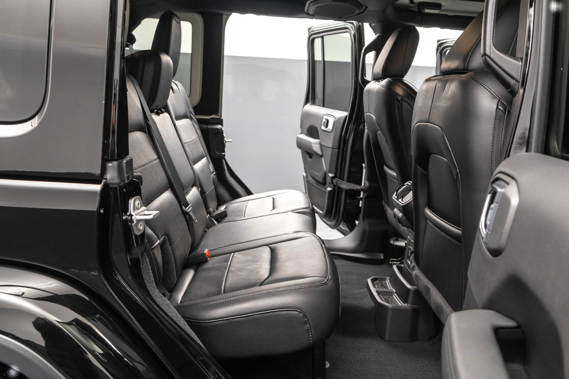 2022 JEEP WRANGLER - Image 33