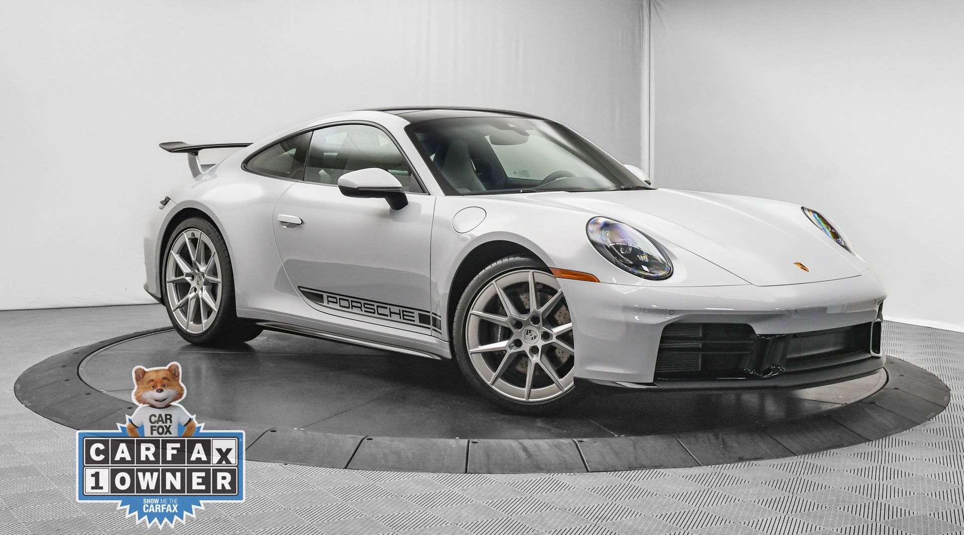 2025 Porsche 911 Carrera
