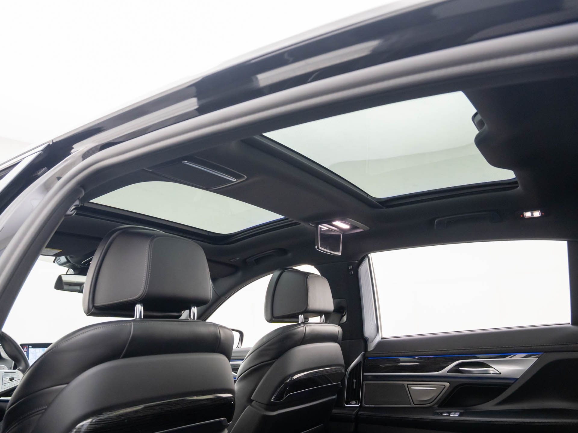 2021 BMW 7-Series 750i xDrive photo