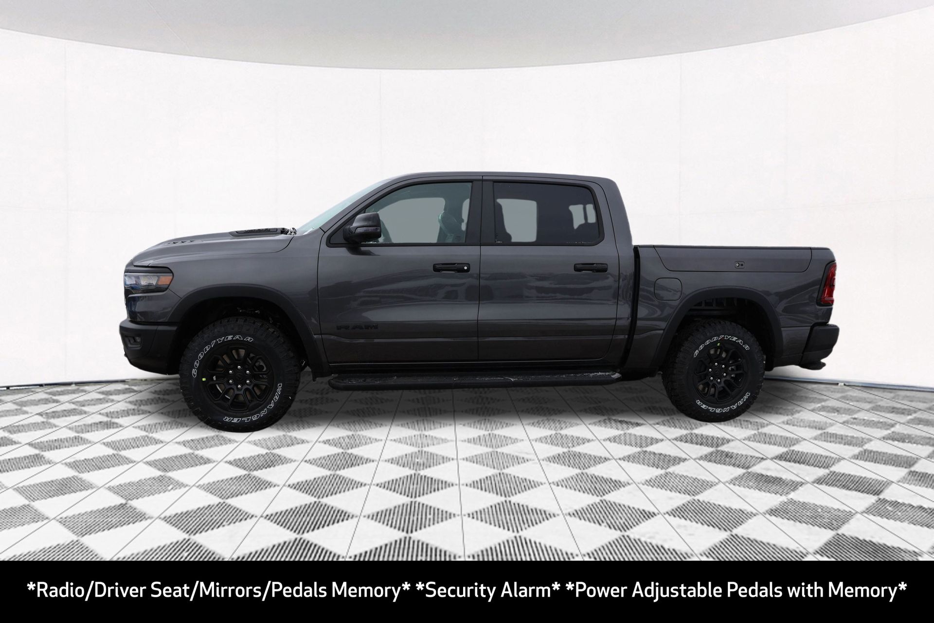 2026 RAM 1500 - Image 9