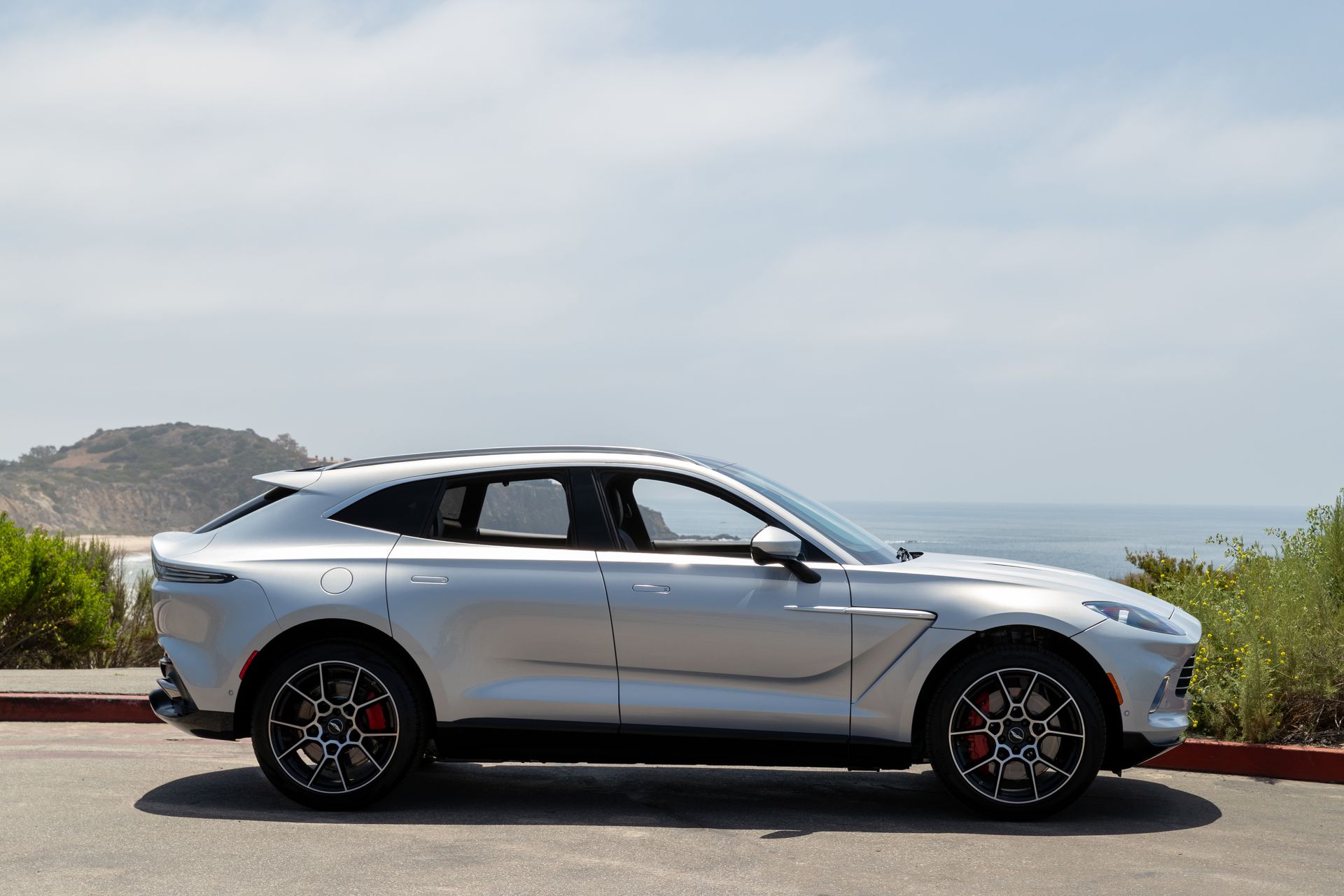 Aston Martin 2021 DBX 