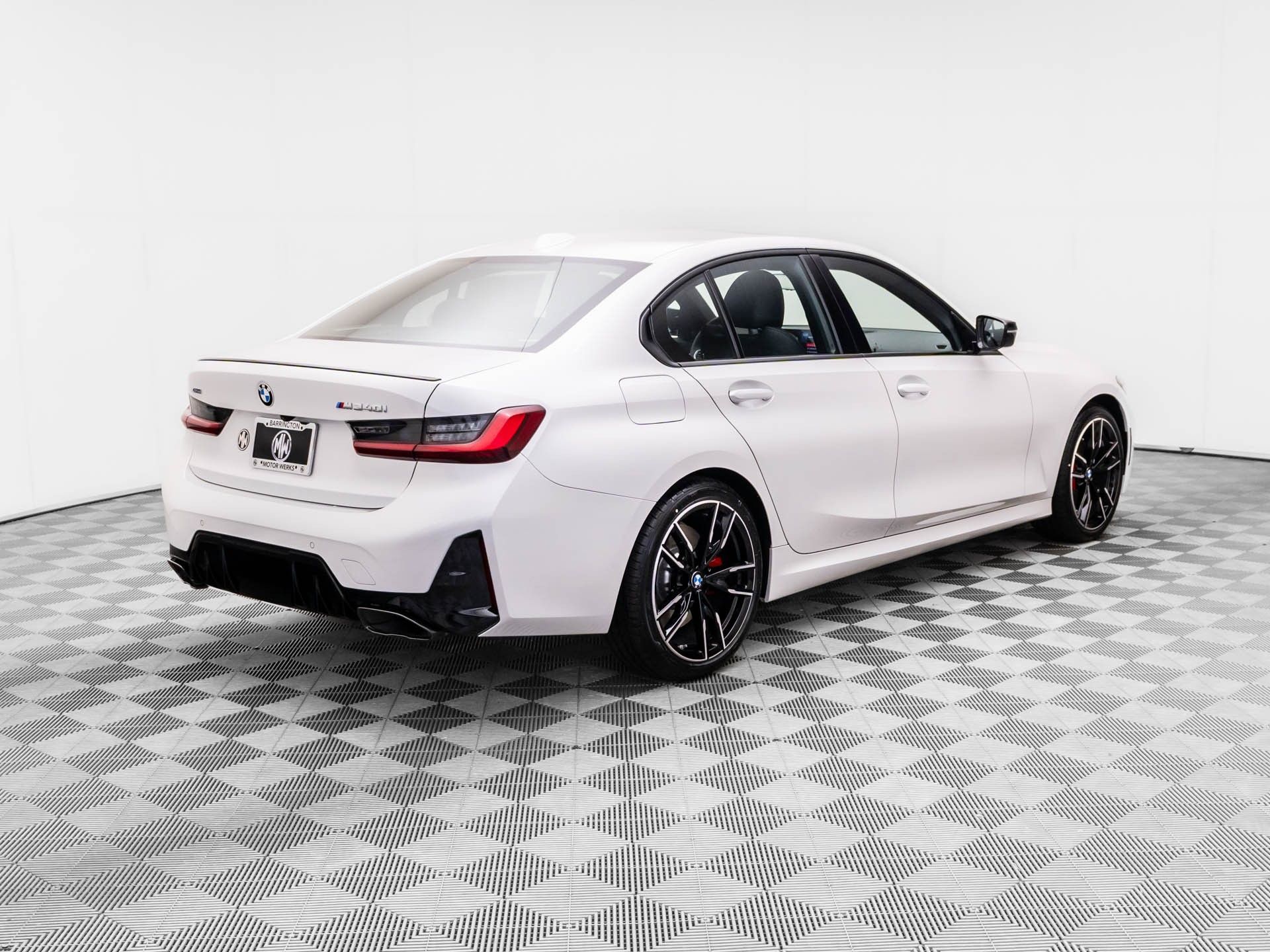 View vehicle photo 6