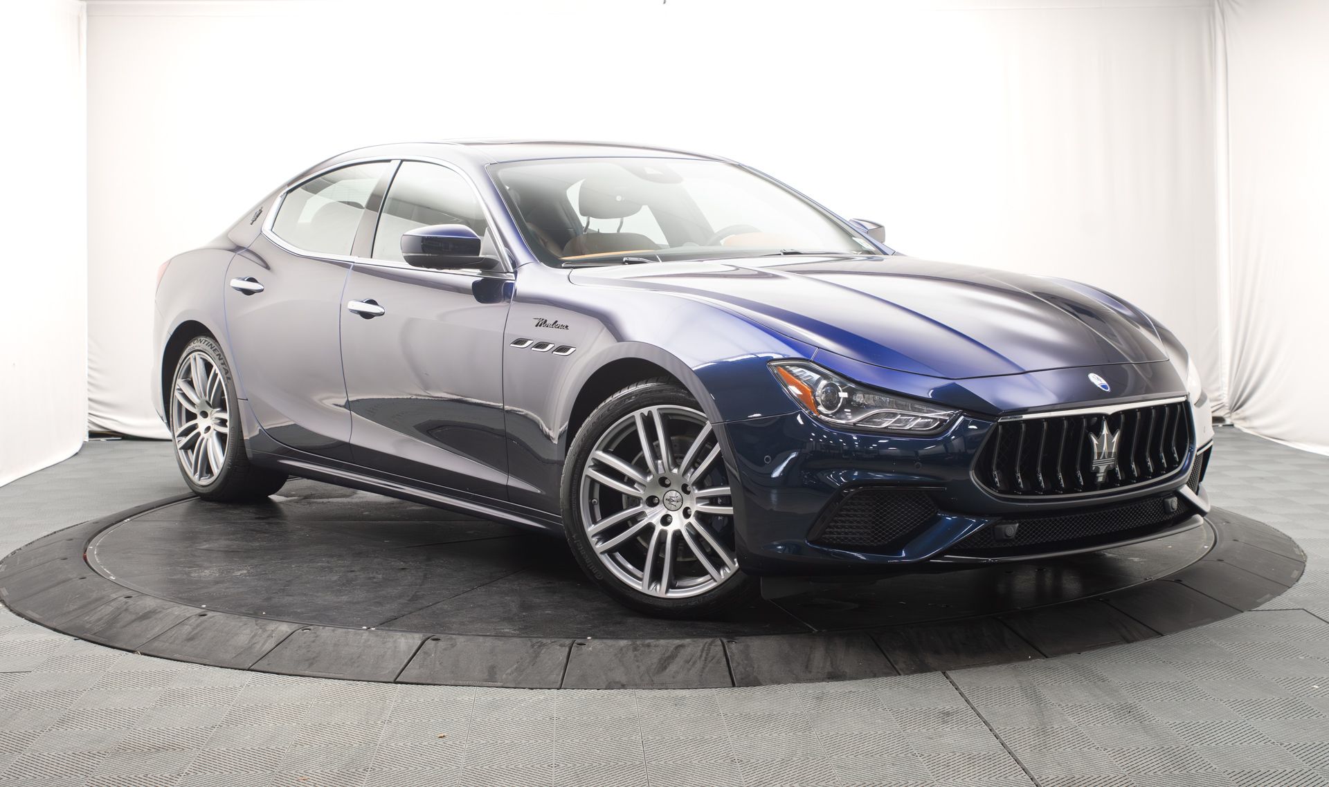 Blu Nobile Tri-Coat 2022 Maserati Ghibli Modena Q4 AWD Sedan All-Wheel Drive 8-Speed Automatic