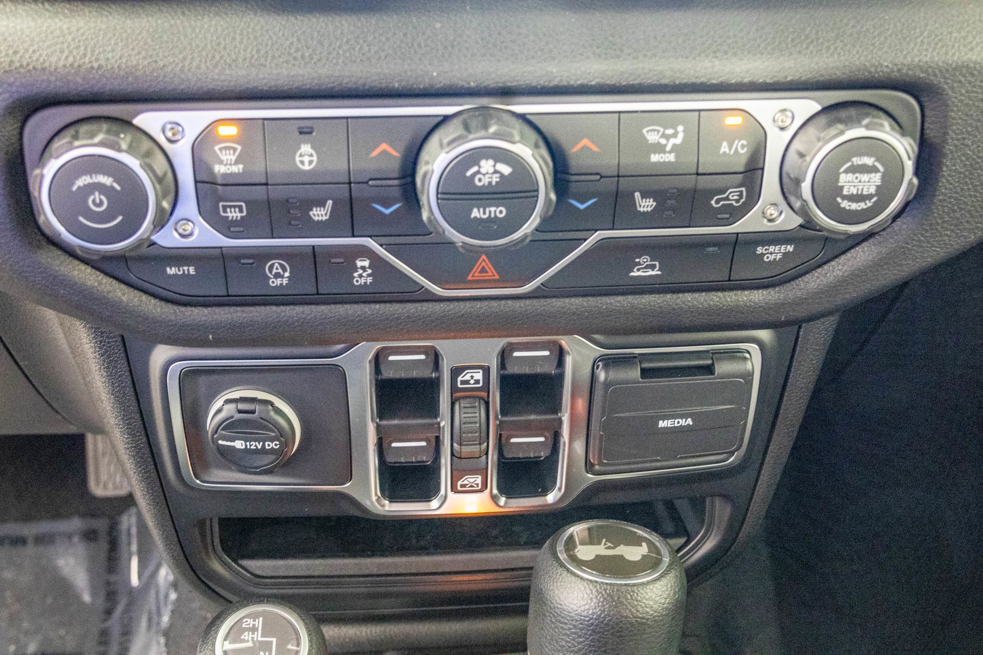 2026 JEEP WRANGLER - Image 40