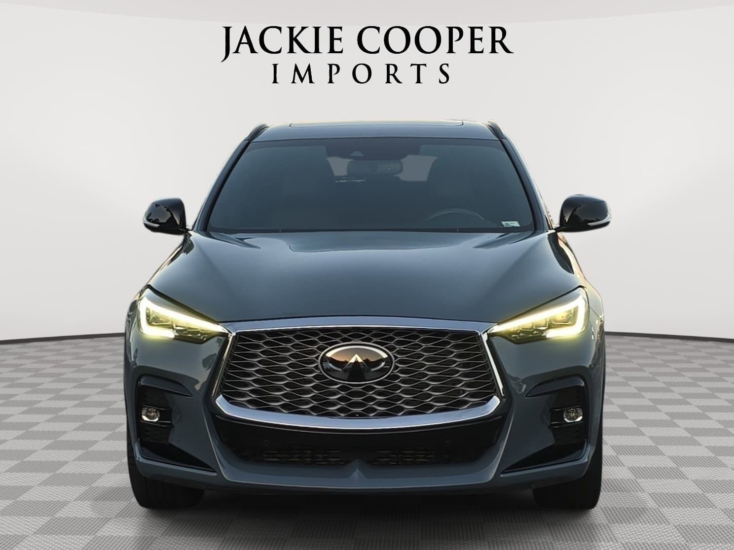 View vehicle photo 2