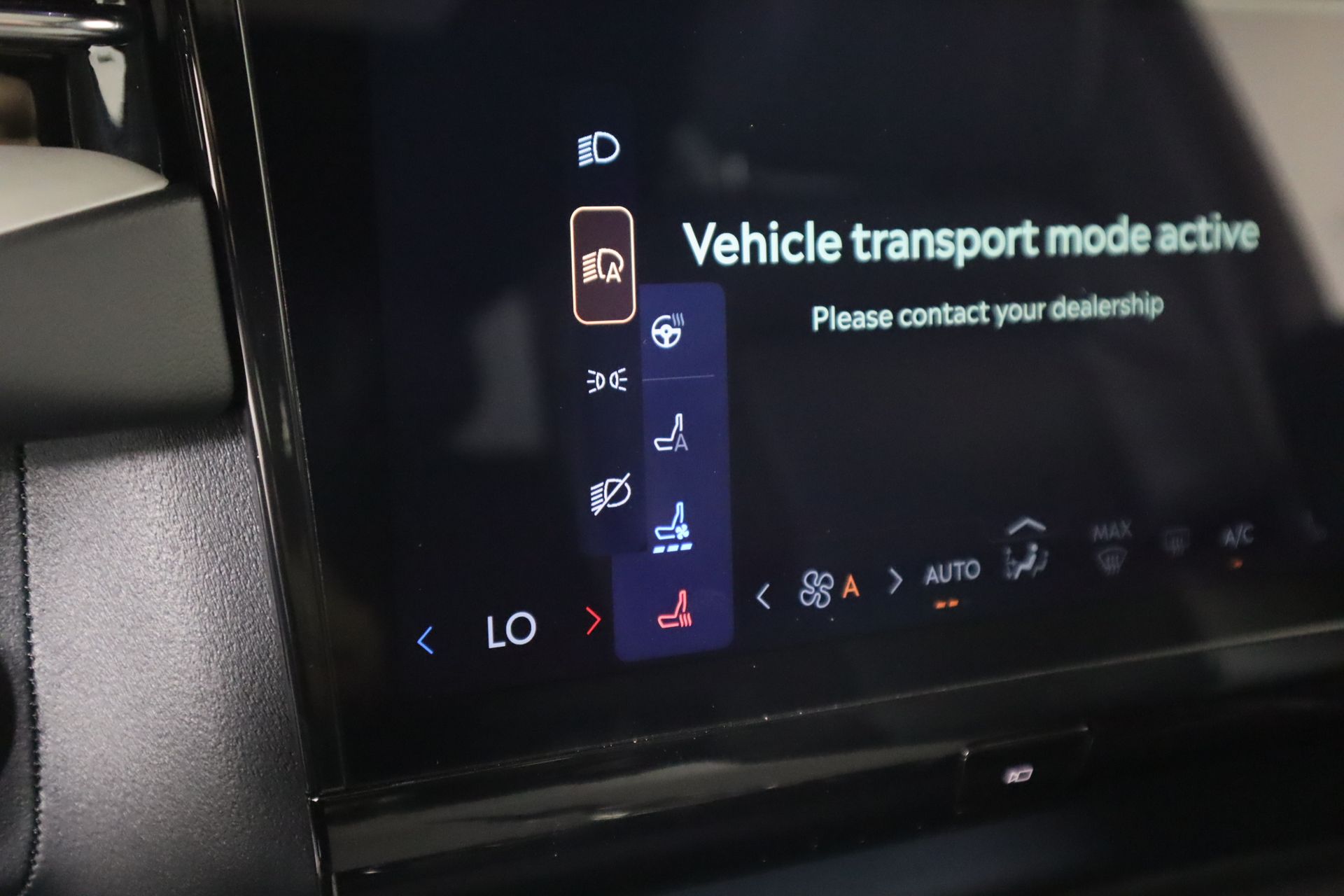 View vehicle photo 7