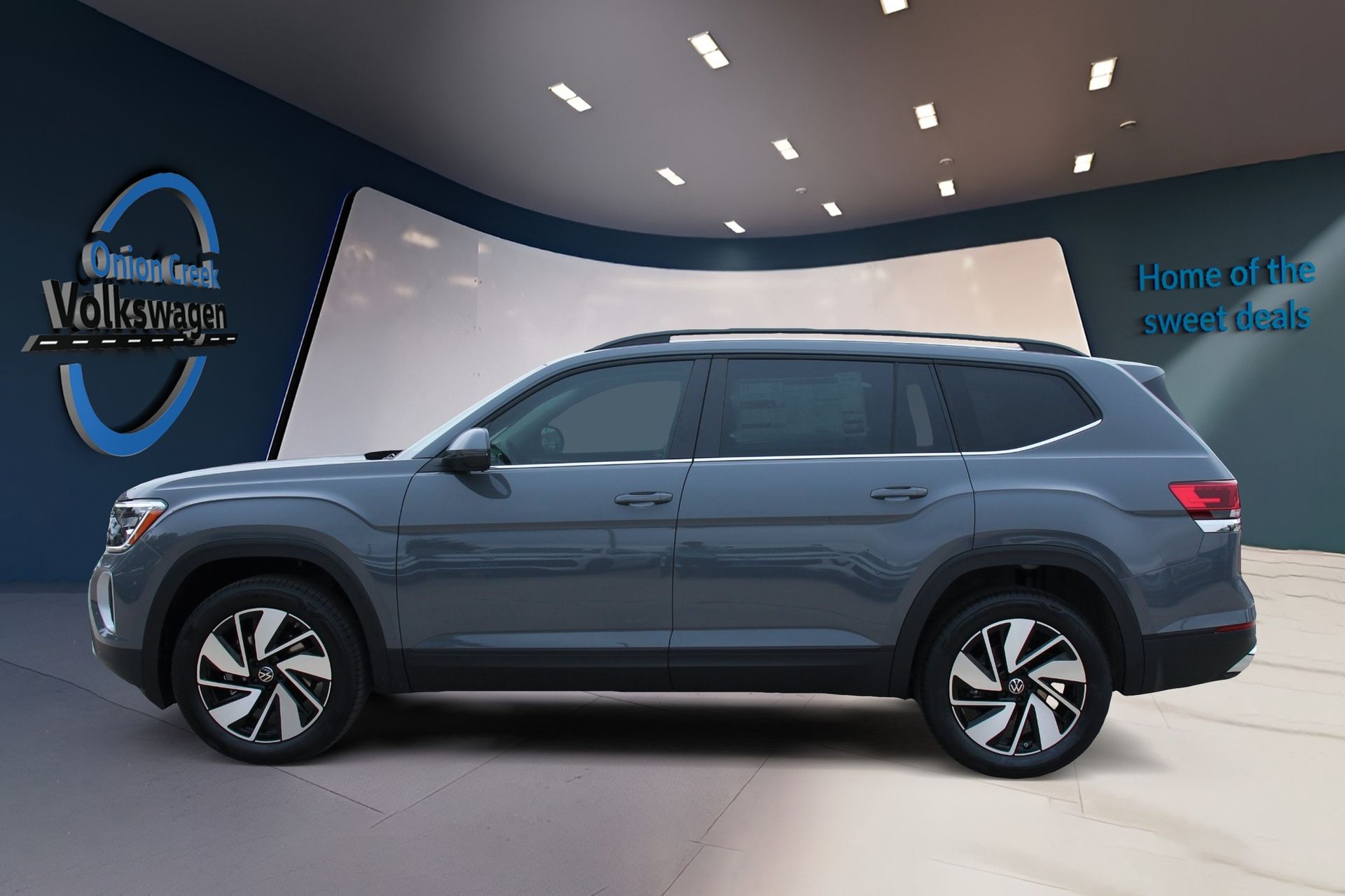 View vehicle photo 7