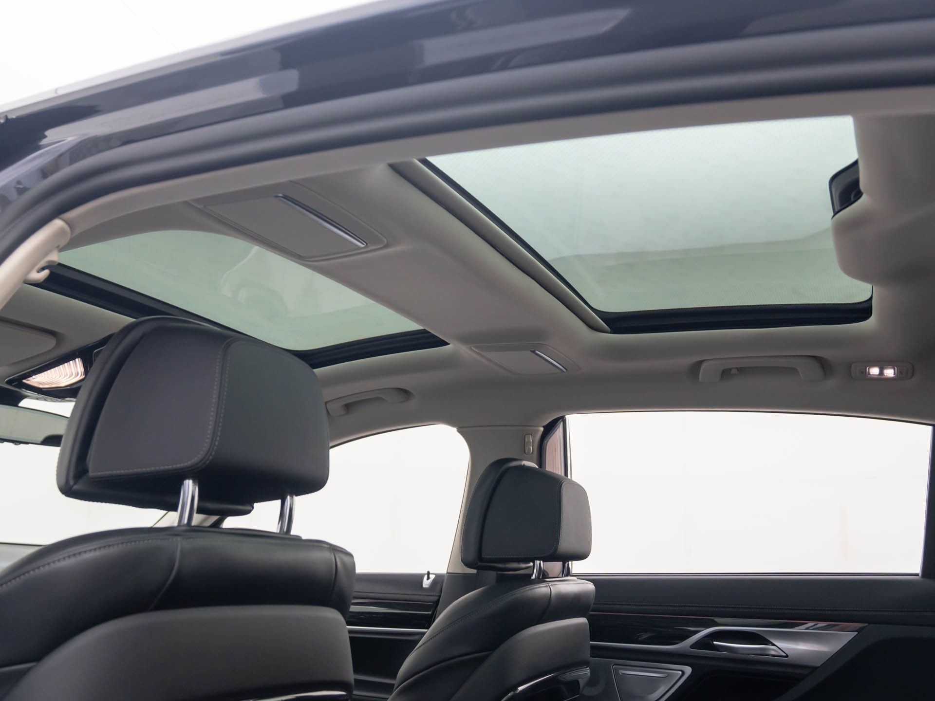 2022 BMW 7-Series 750i xDrive photo