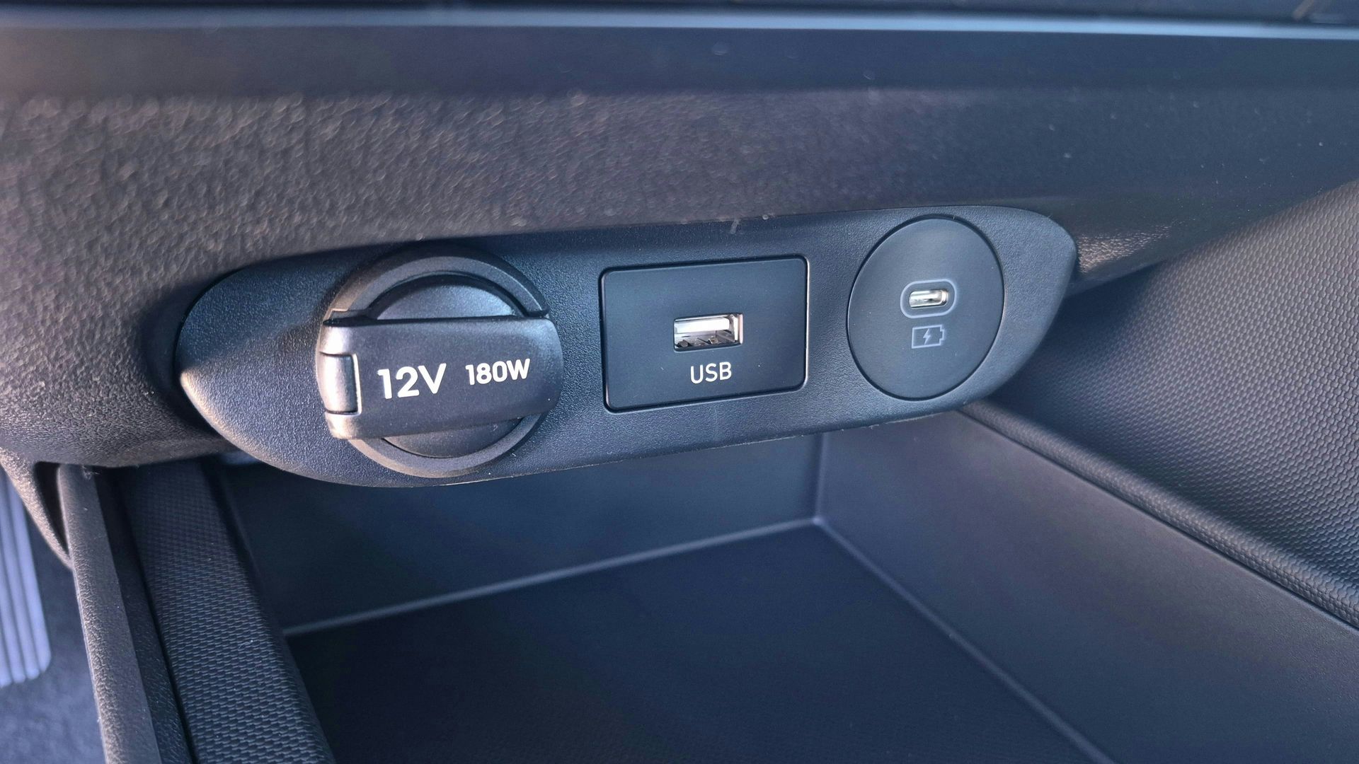 2026 Hyundai Elantra Hybrid