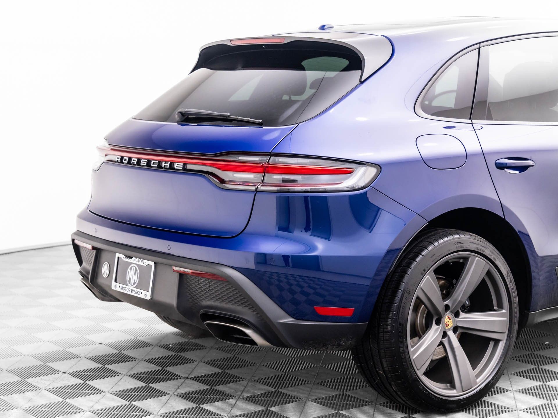 2024 Porsche Macan  photo