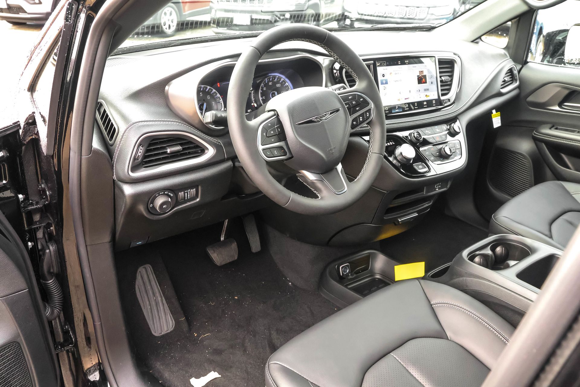 2026 CHRYSLER PACIFICA - Image 3