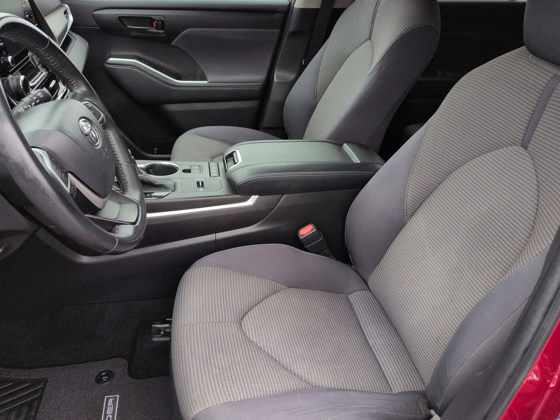 used 2022 Toyota Highlander Hybrid car, priced at $27,940