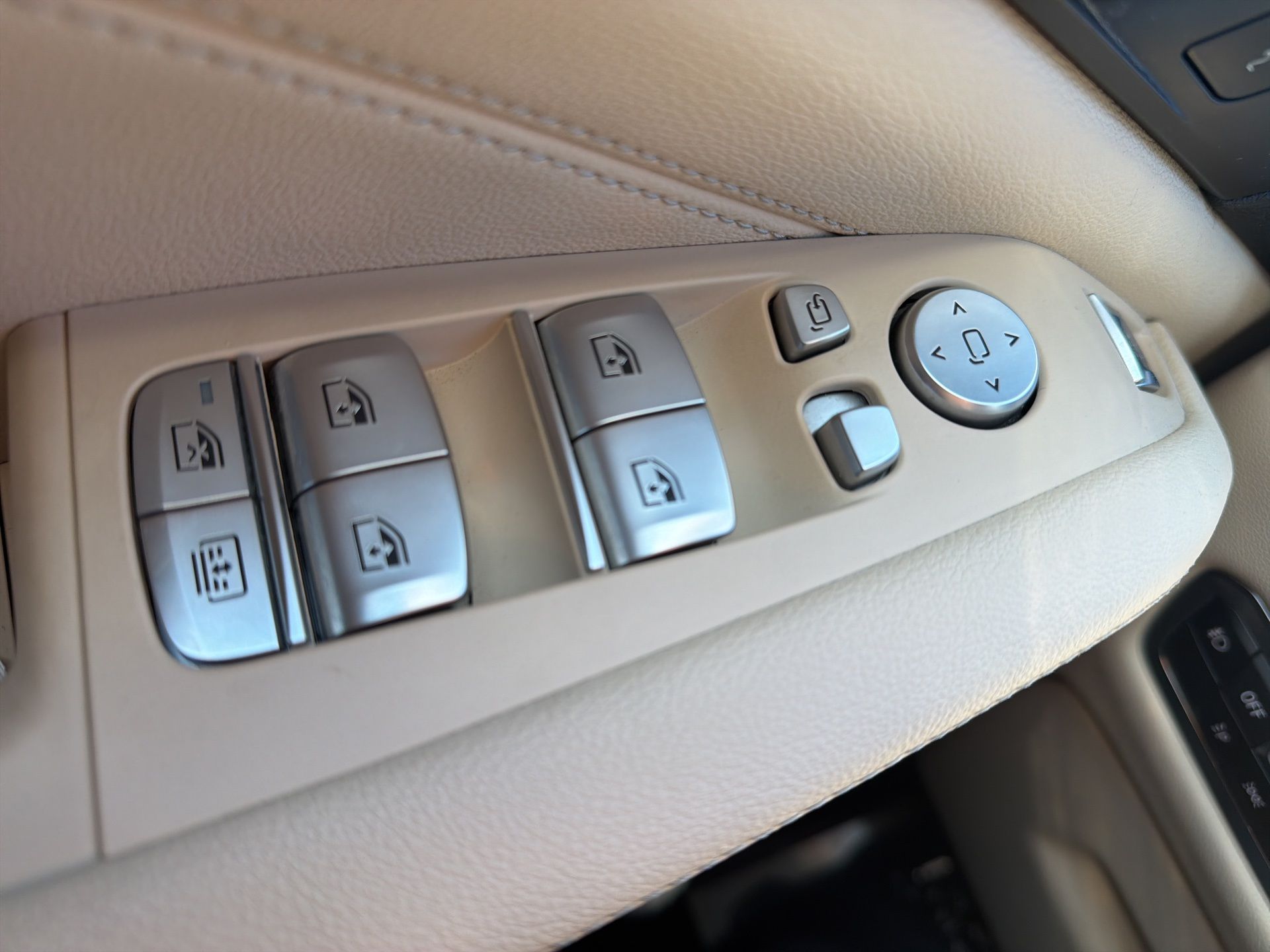 used 2021 BMW X7 car, priced at $38,880