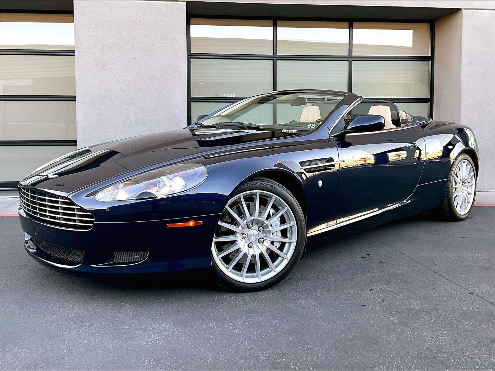 2008 Aston Martin DB9 Volante Convertible RWD