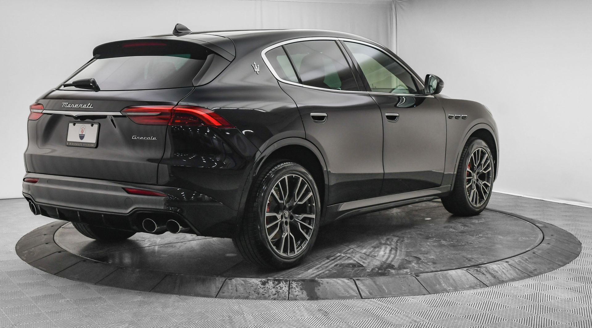 New Nero Tempesta Metallic 2025 Maserati Grecale Base for Sale in