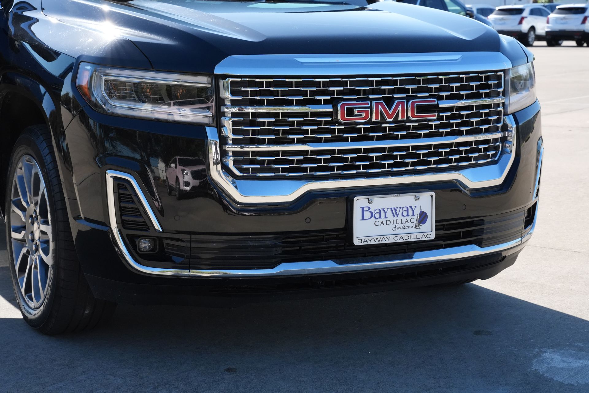 2023 GMC Acadia Denali Black at AutoSavvy Houston Southwest