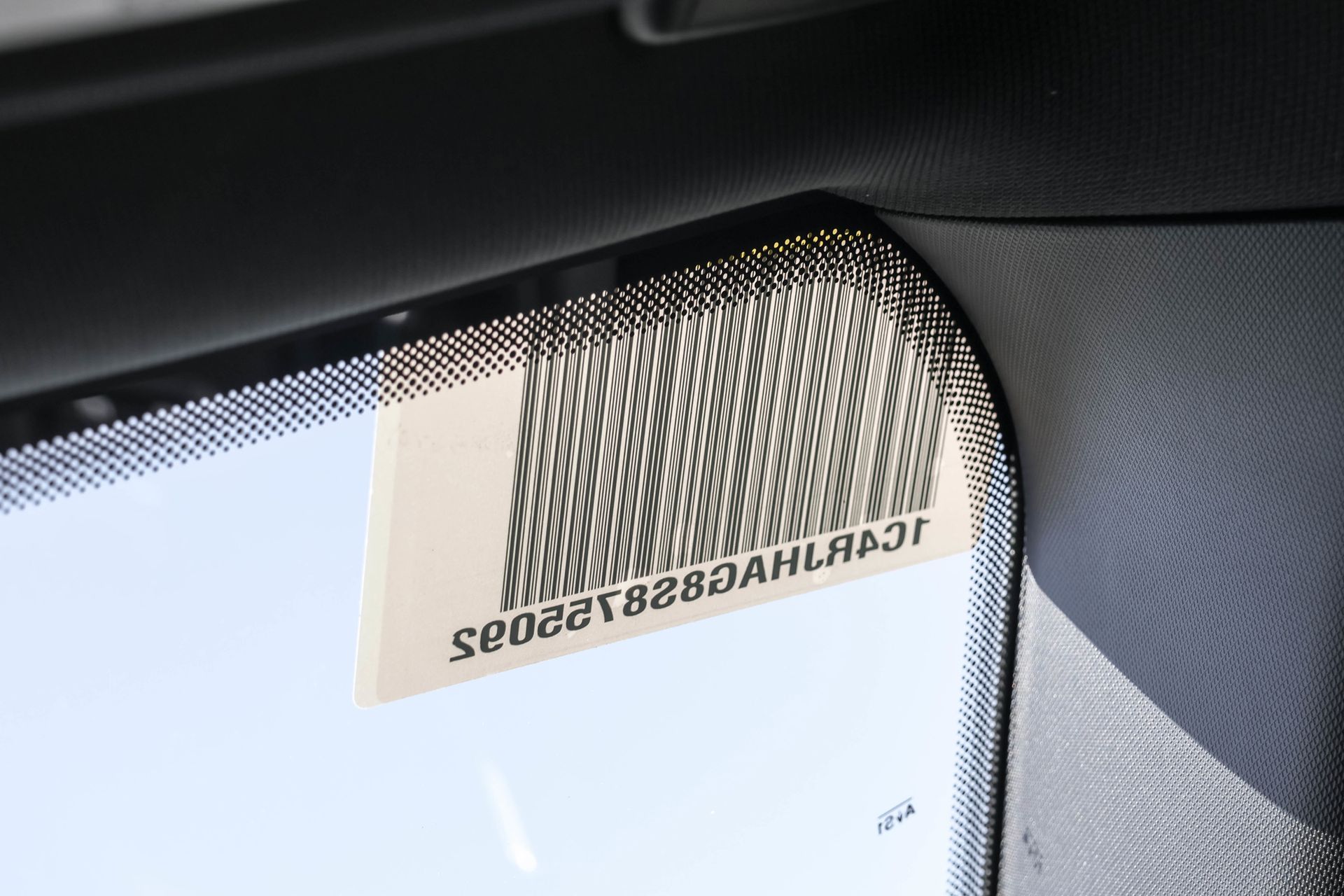 2025 JEEP GRAND CHEROKEE - Image 30