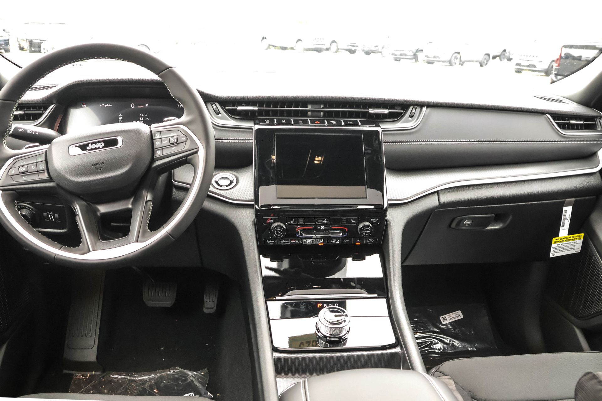 2025 JEEP GRAND CHEROKEE L - Image 18