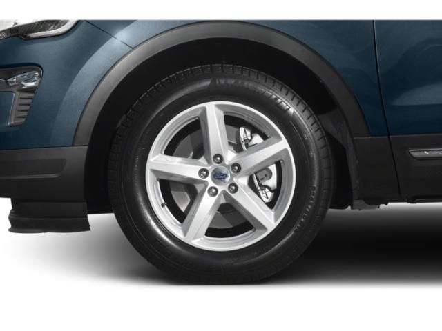 2019 Ford Explorer XLT Silver at Autostrade