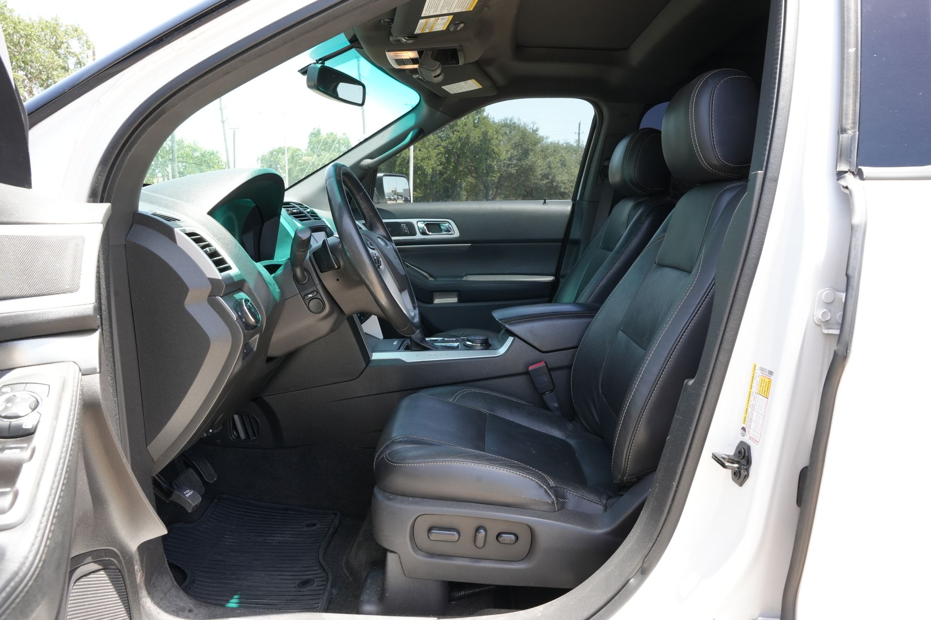 2015 Ford Explorer Sport White at Ultimate Motorsports