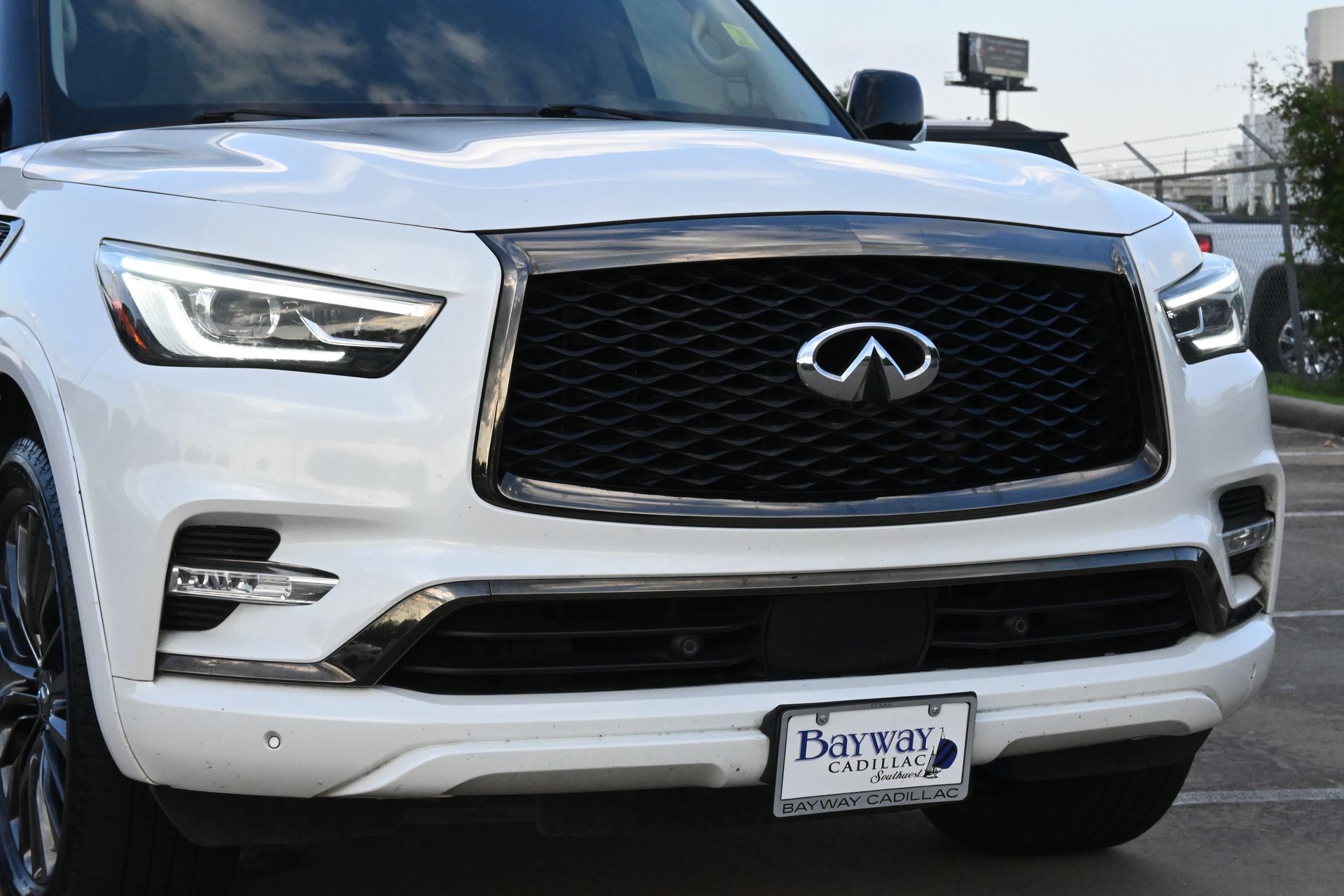 2021 INFINITI QX80 Premium Select White at Westside Lexus