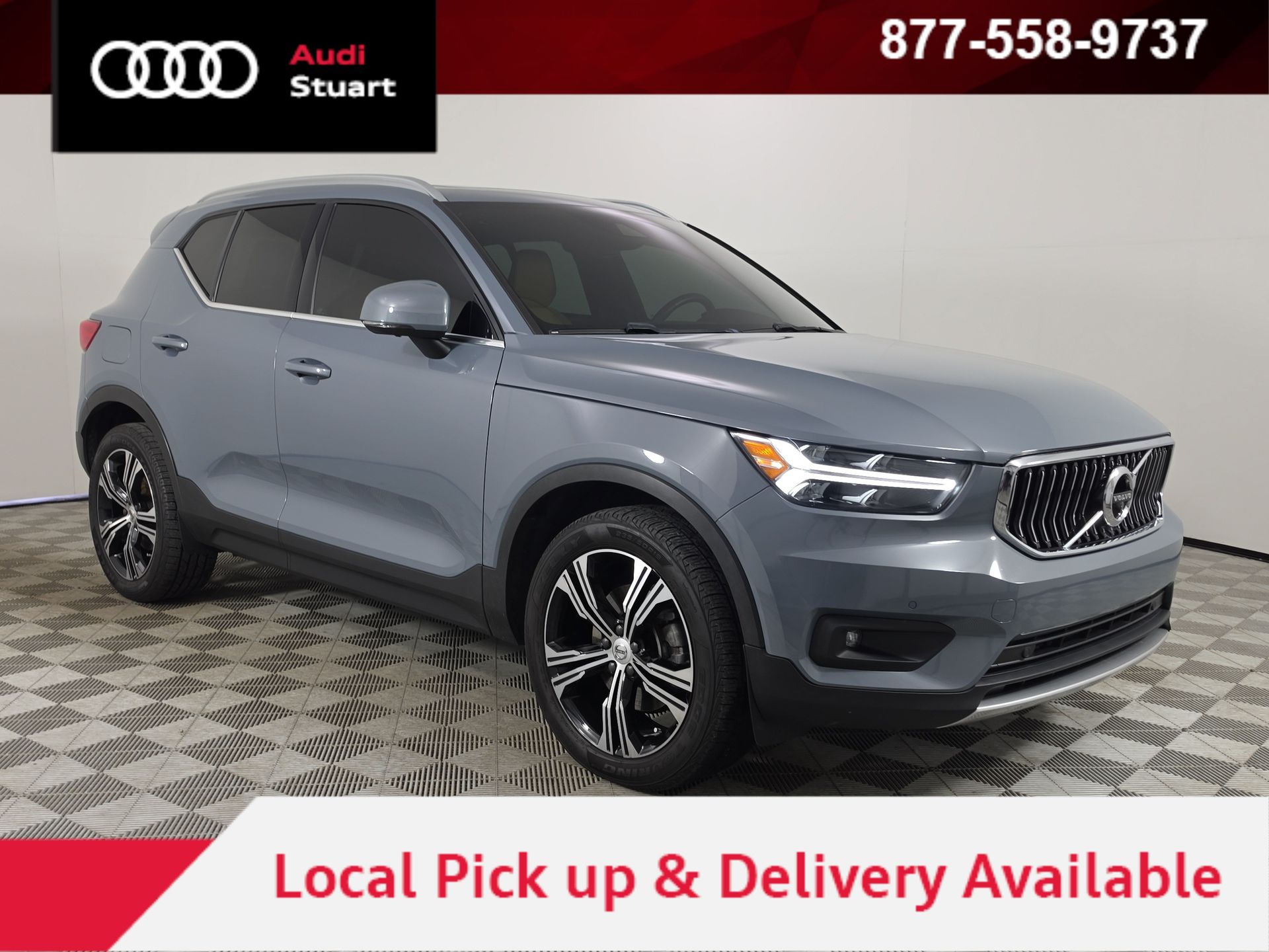 Thunder Gray Metallic 2022 Volvo XC40 SUV / Crossover All-Wheel Drive Automatic