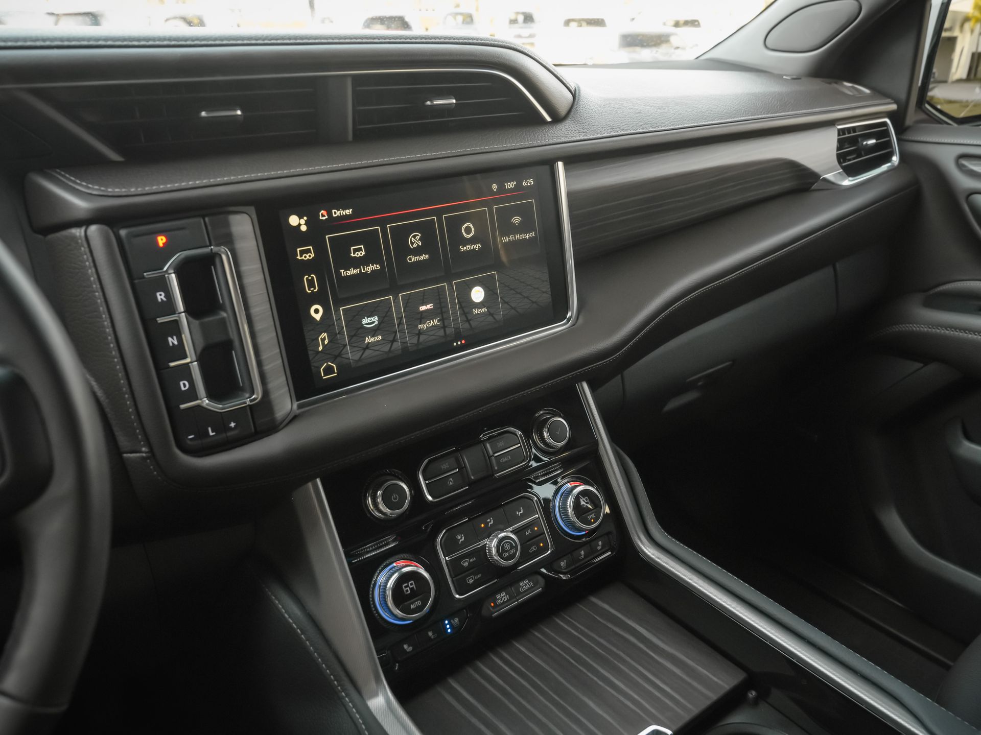 used 2023 GMC Yukon car, priced at $65,400