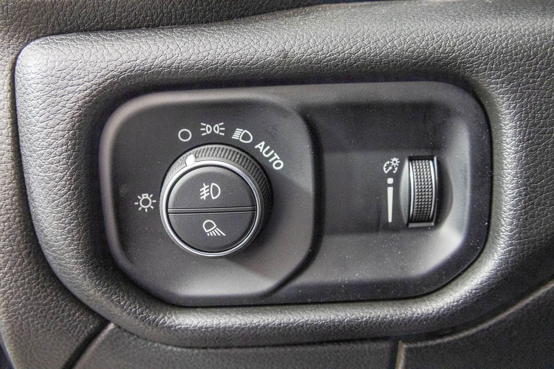 2026 RAM 3500 - Image 18