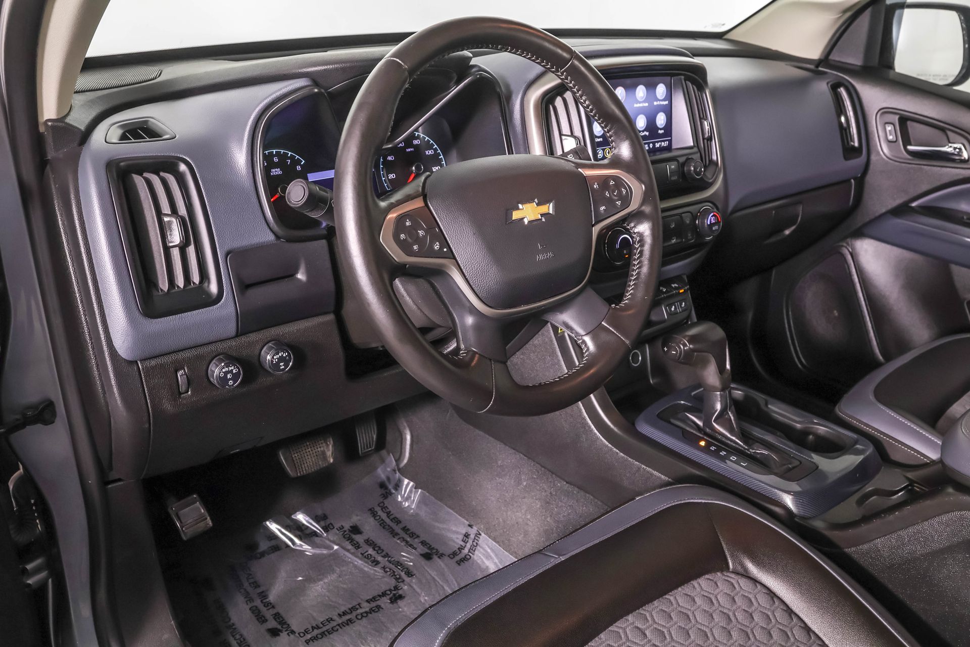 View vehicle photo 4