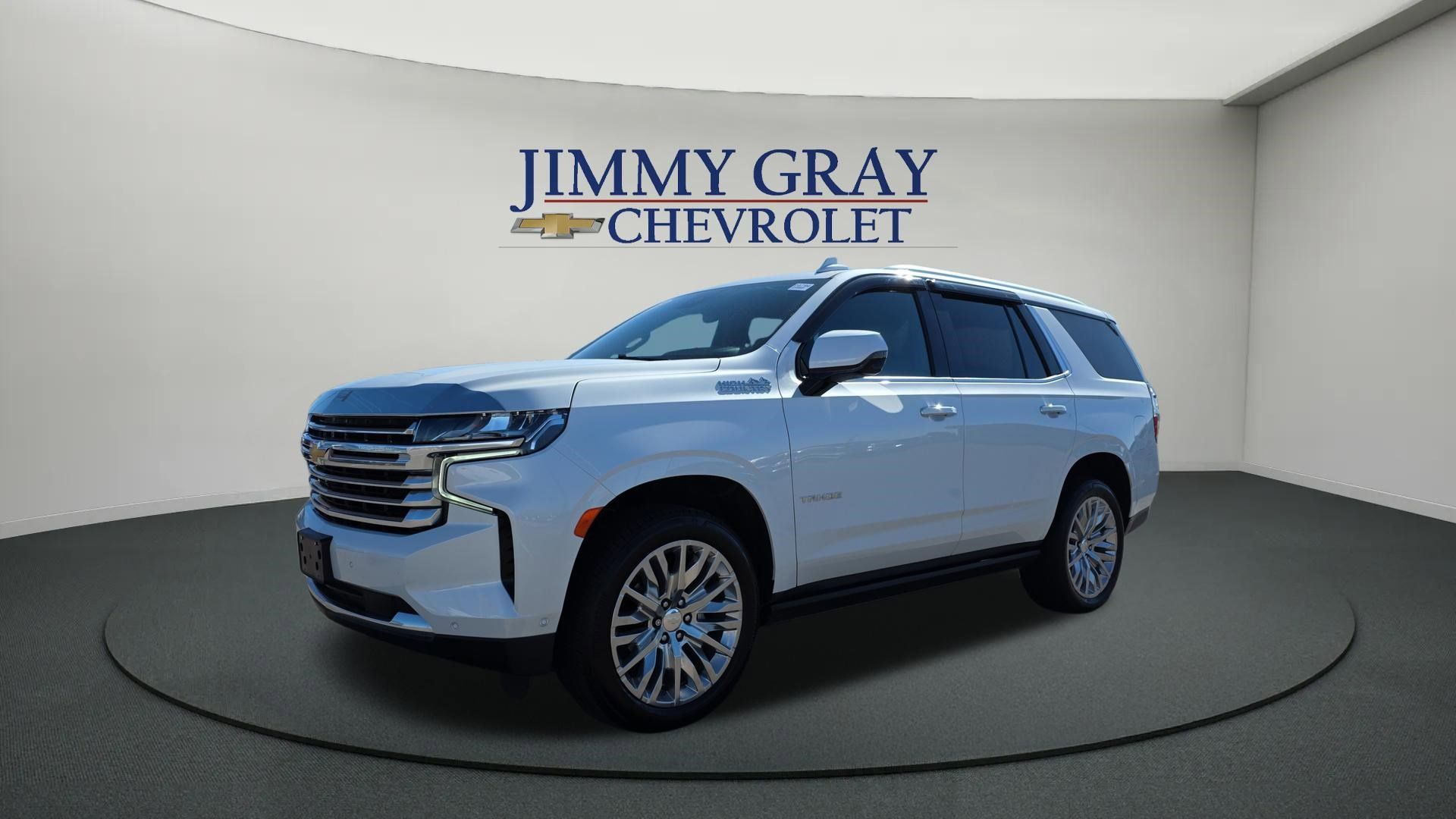 White (Iridescent Pearl Tricoat) 2023 Chevrolet Tahoe High Country 4WD SUV / Crossover Four-Wheel Drive Automatic