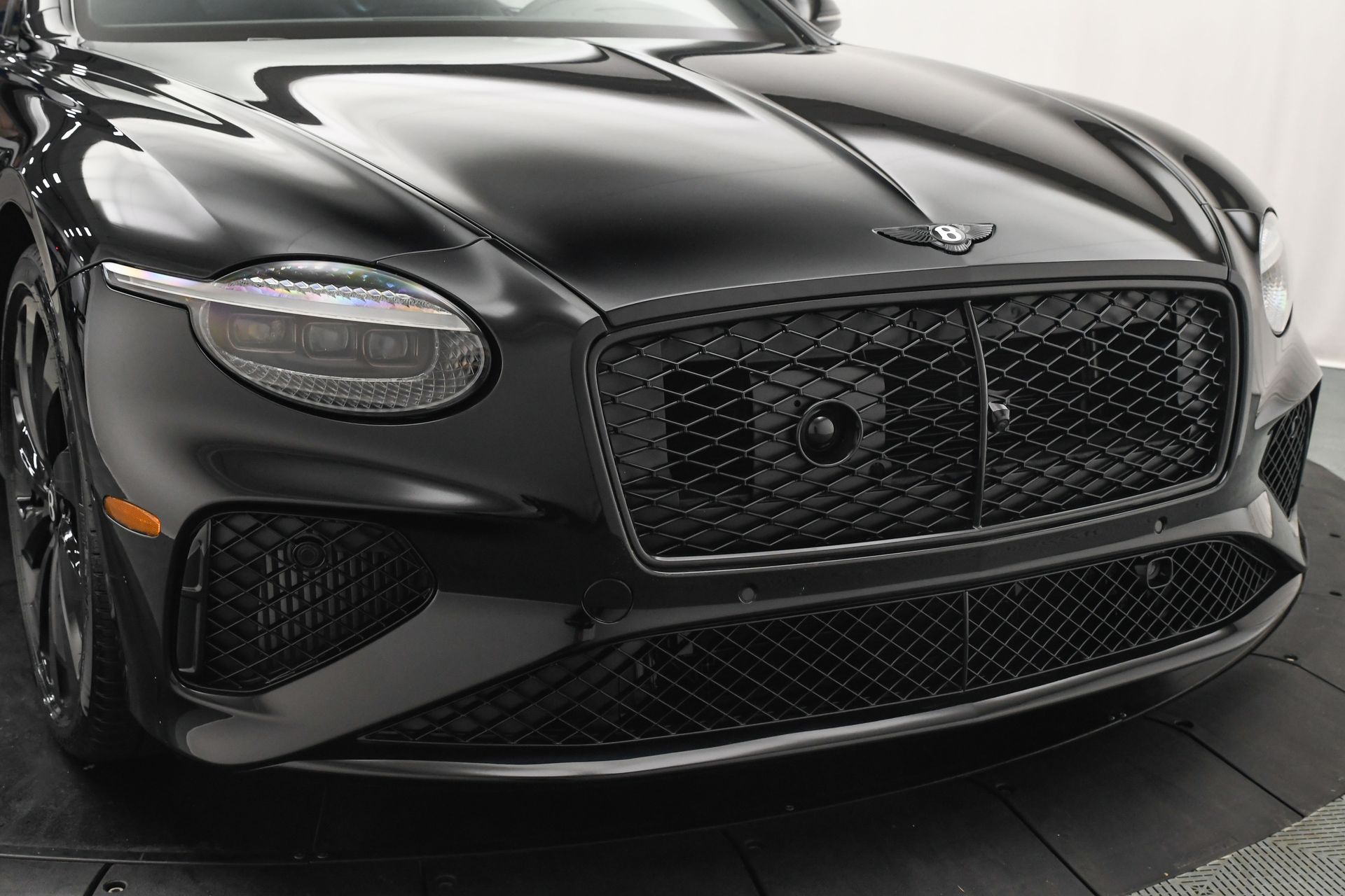 2025 Bentley Continental GT Black Edition - Photo 32