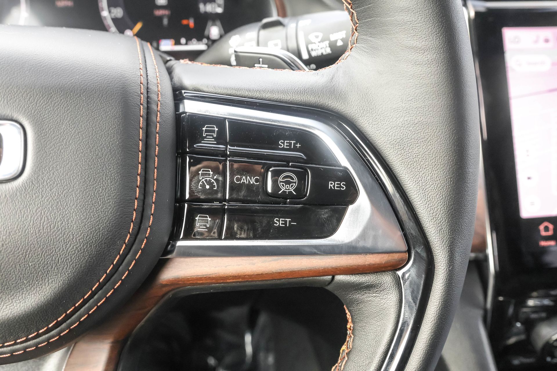 2025 JEEP GRAND CHEROKEE - Image 26