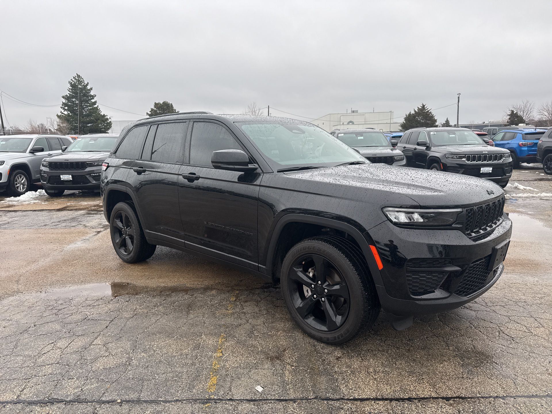 2023 JEEP GRAND CHEROKEE - Image 4