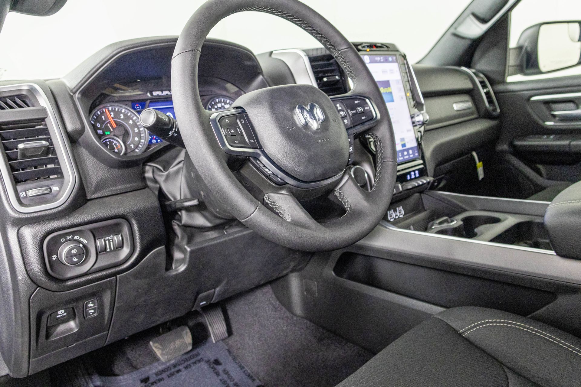 2026 RAM 1500 - Image 4