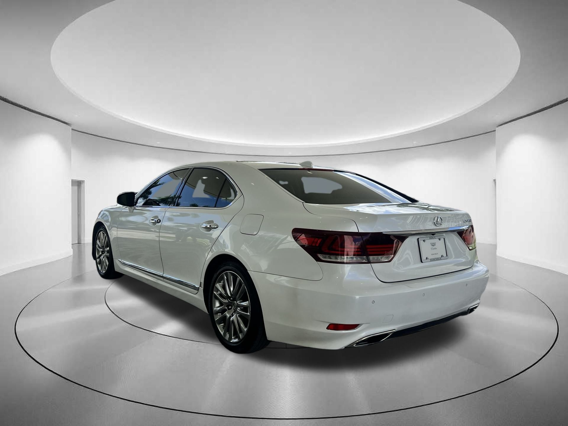 2015 Lexus LS 460 27