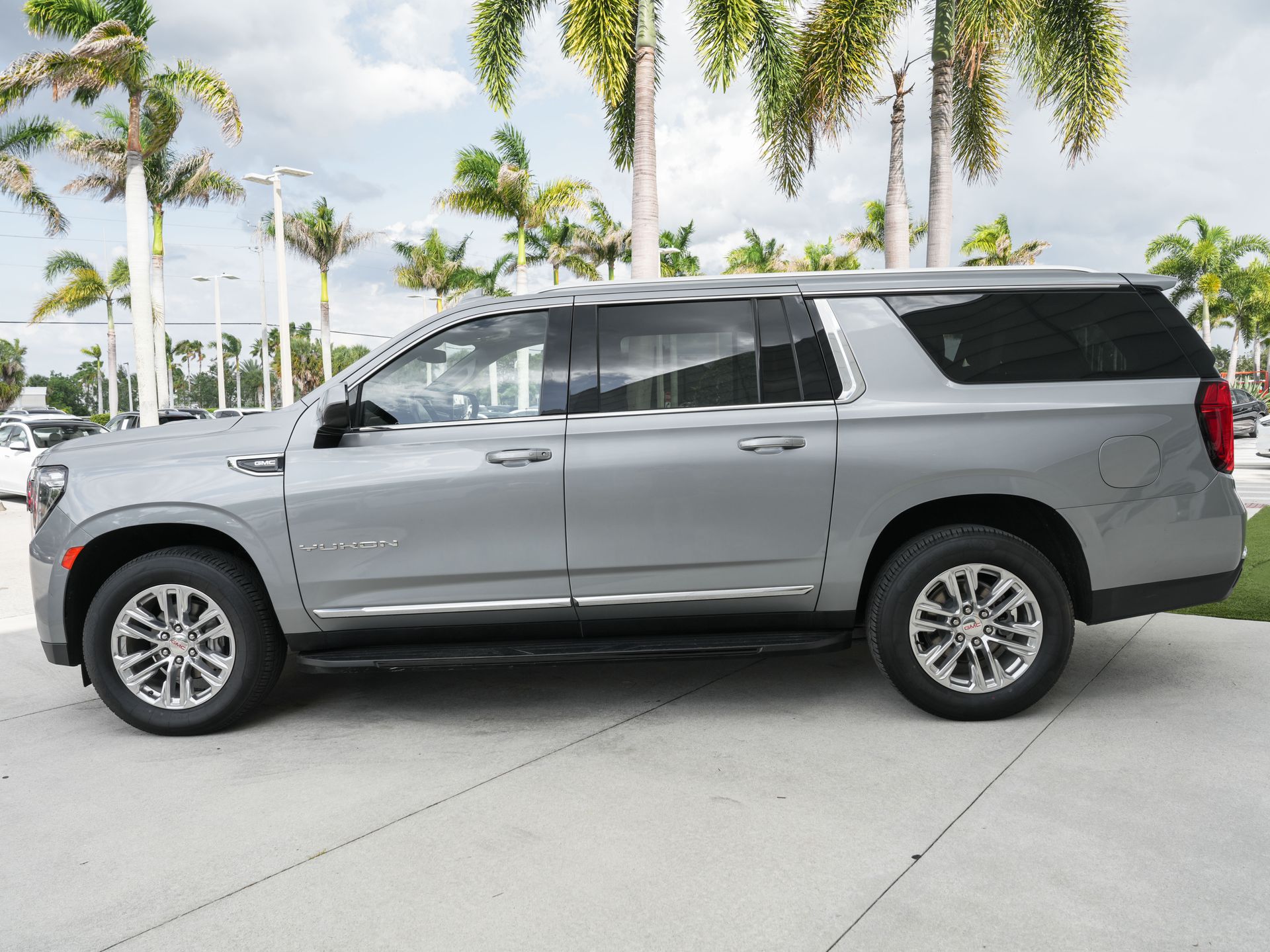 used 2024 GMC Yukon XL car, priced at $49,900