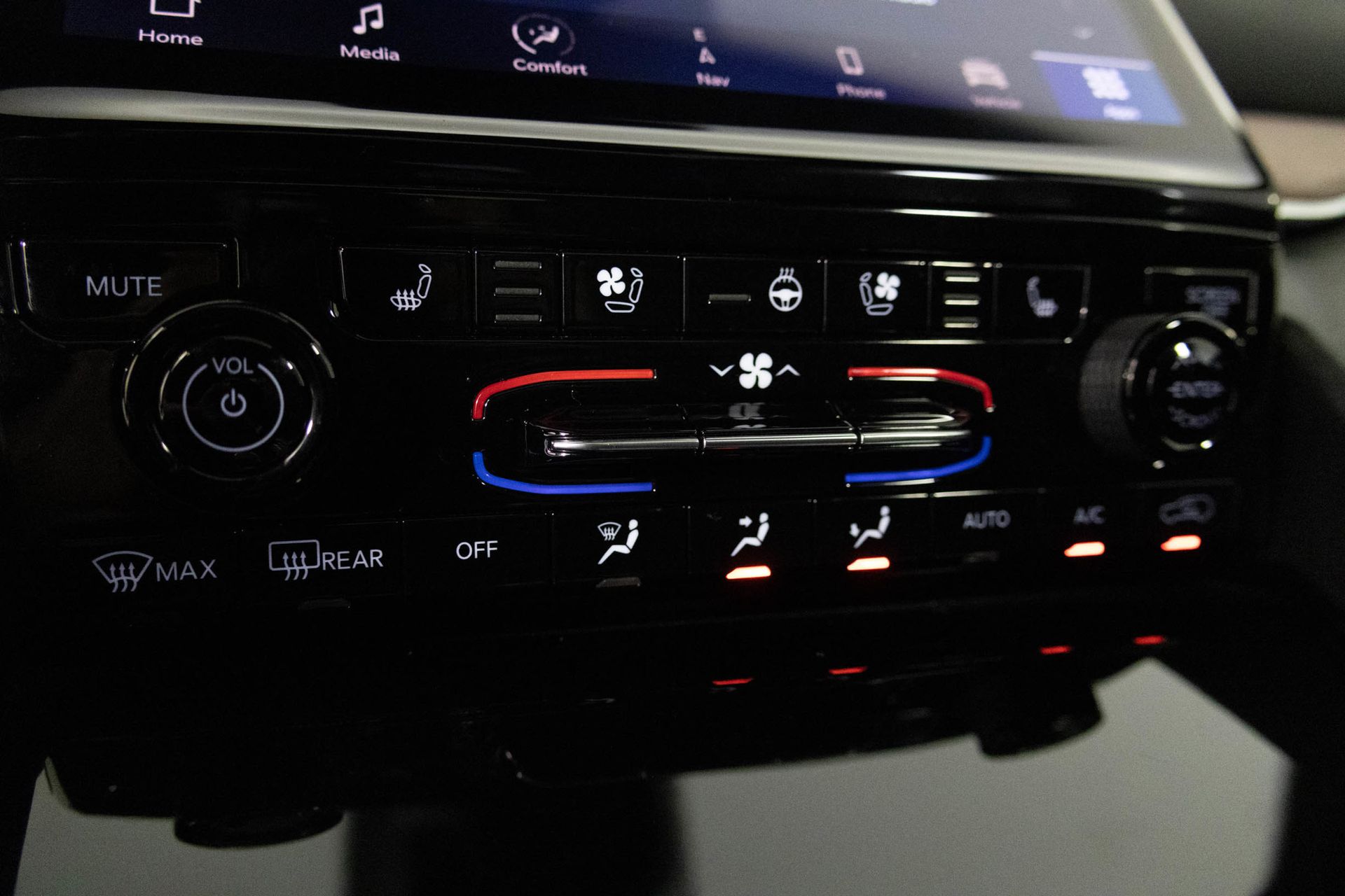 2023 JEEP GRAND CHEROKEE - Image 27