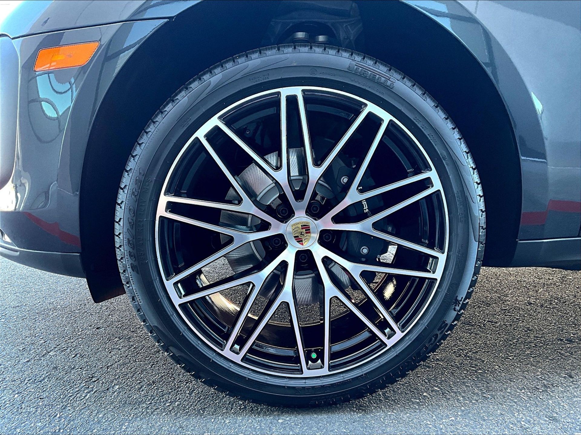 2025 Macan picture #9