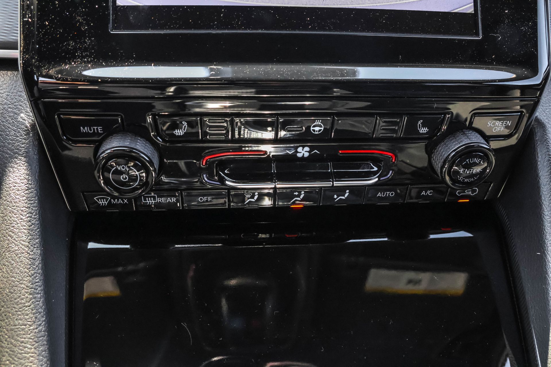 2025 JEEP GRAND CHEROKEE - Image 19