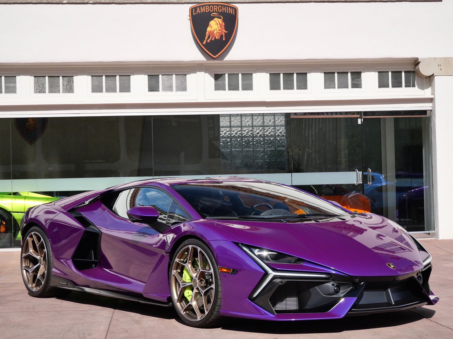 Viola Mithras Metallic 2025 Lamborghini Revuelto AWD Coupe All-Wheel Drive 8-Speed Dual Clutch