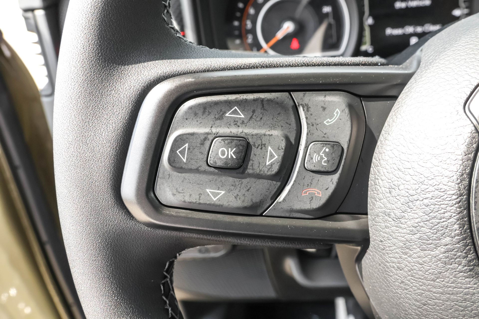 2025 JEEP GLADIATOR - Image 23