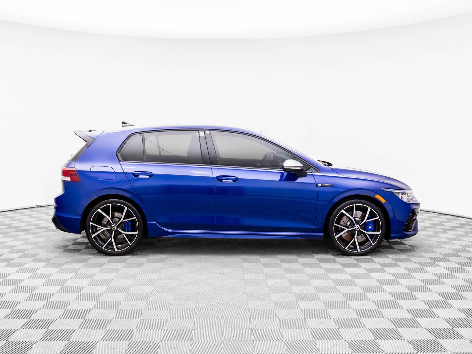 2024 Volkswagen Golf R 2.0T photo