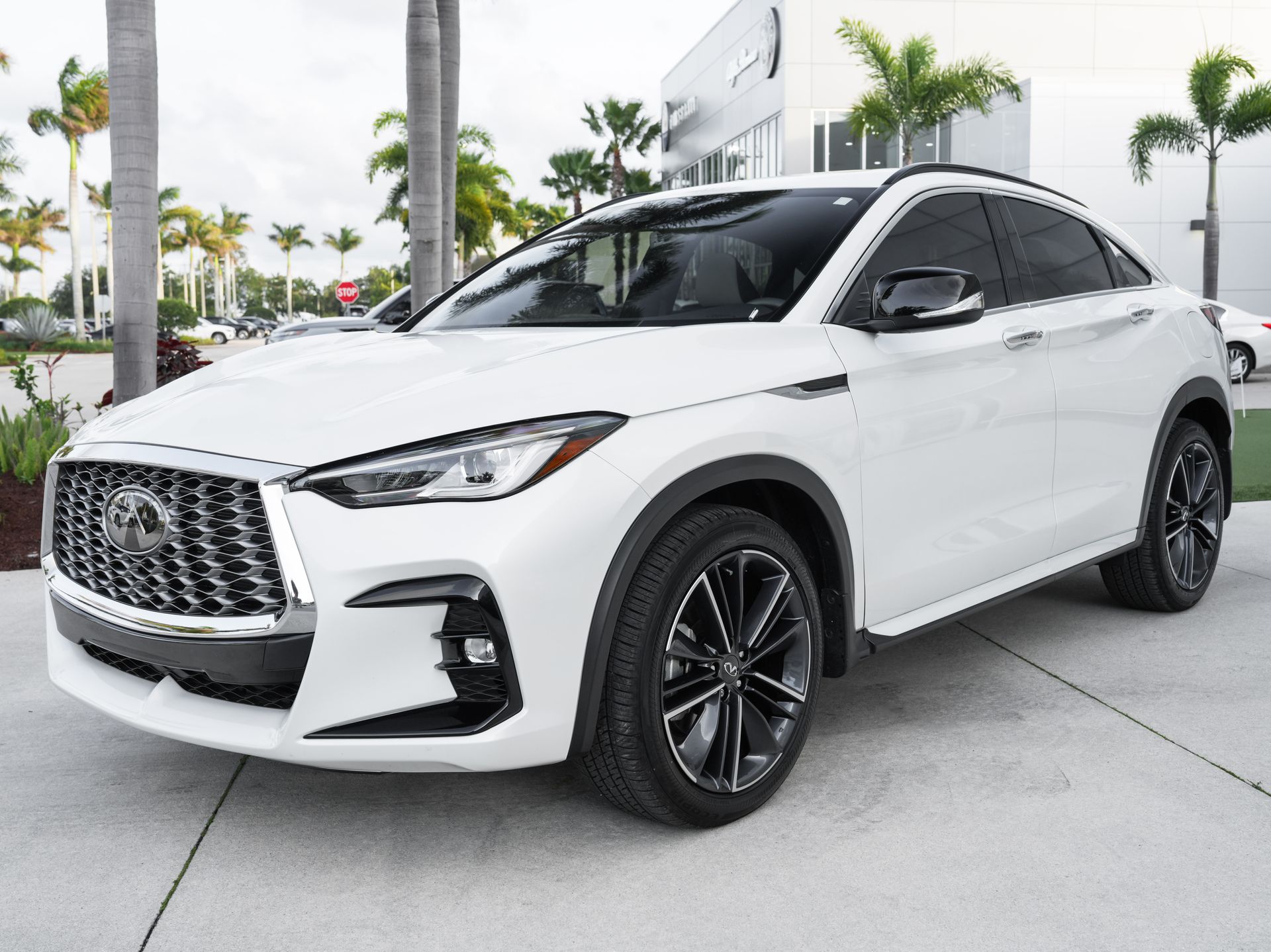 used 2025 INFINITI QX55 car, priced at $37,500