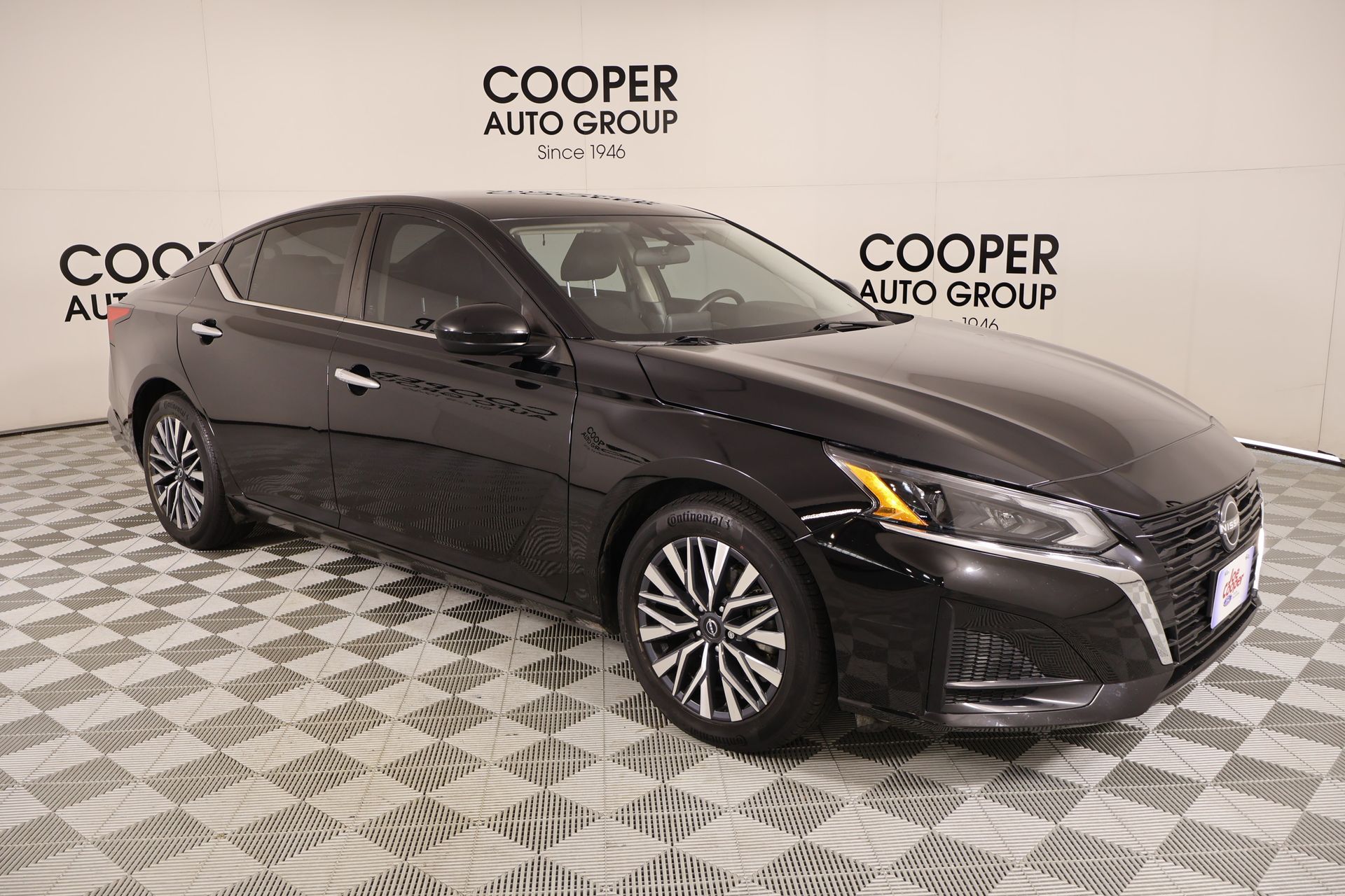 2023 Nissan Altima 2.5 SV FWD