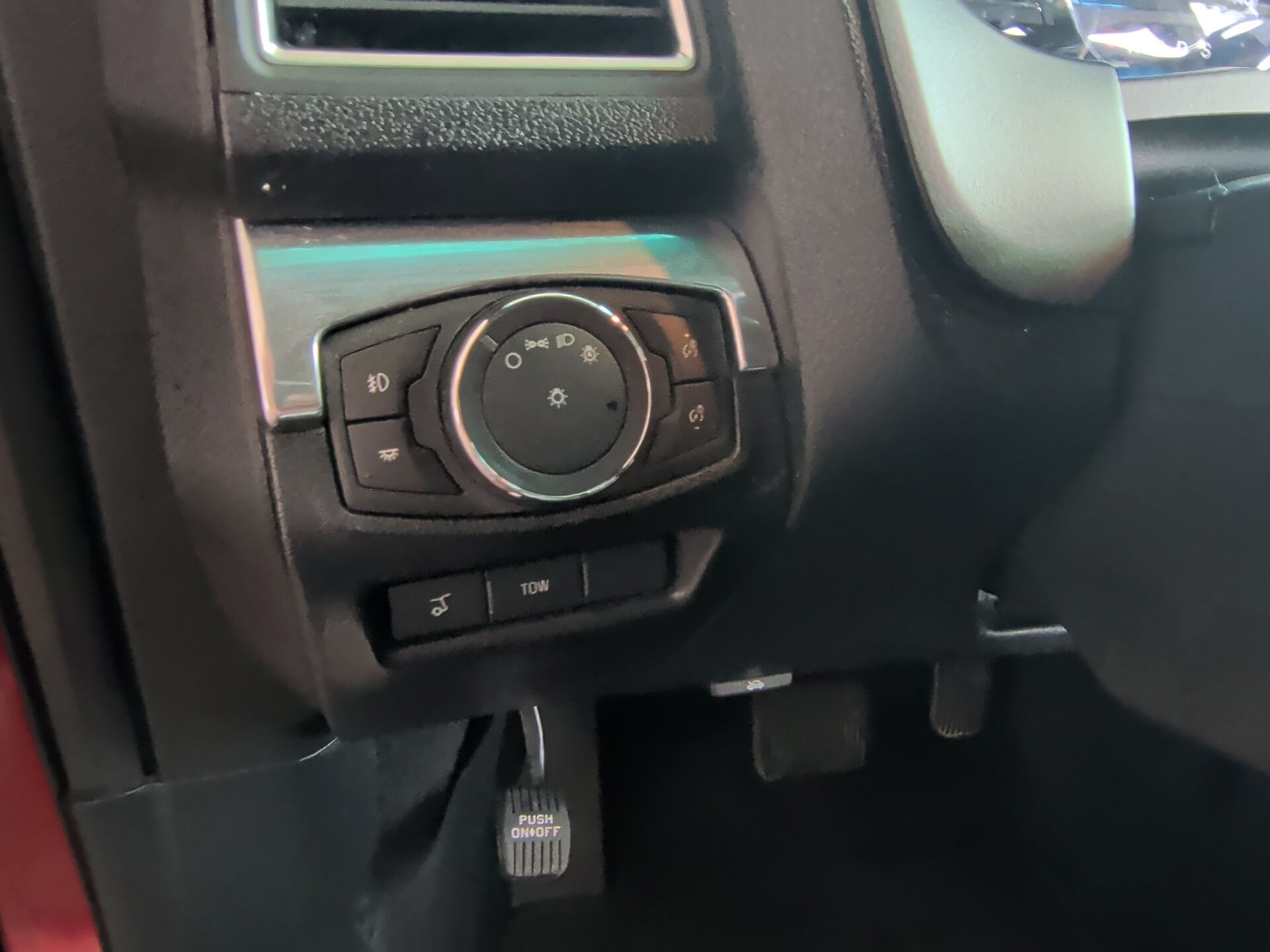 2019 Ford Explorer Limited Red at Autostrade