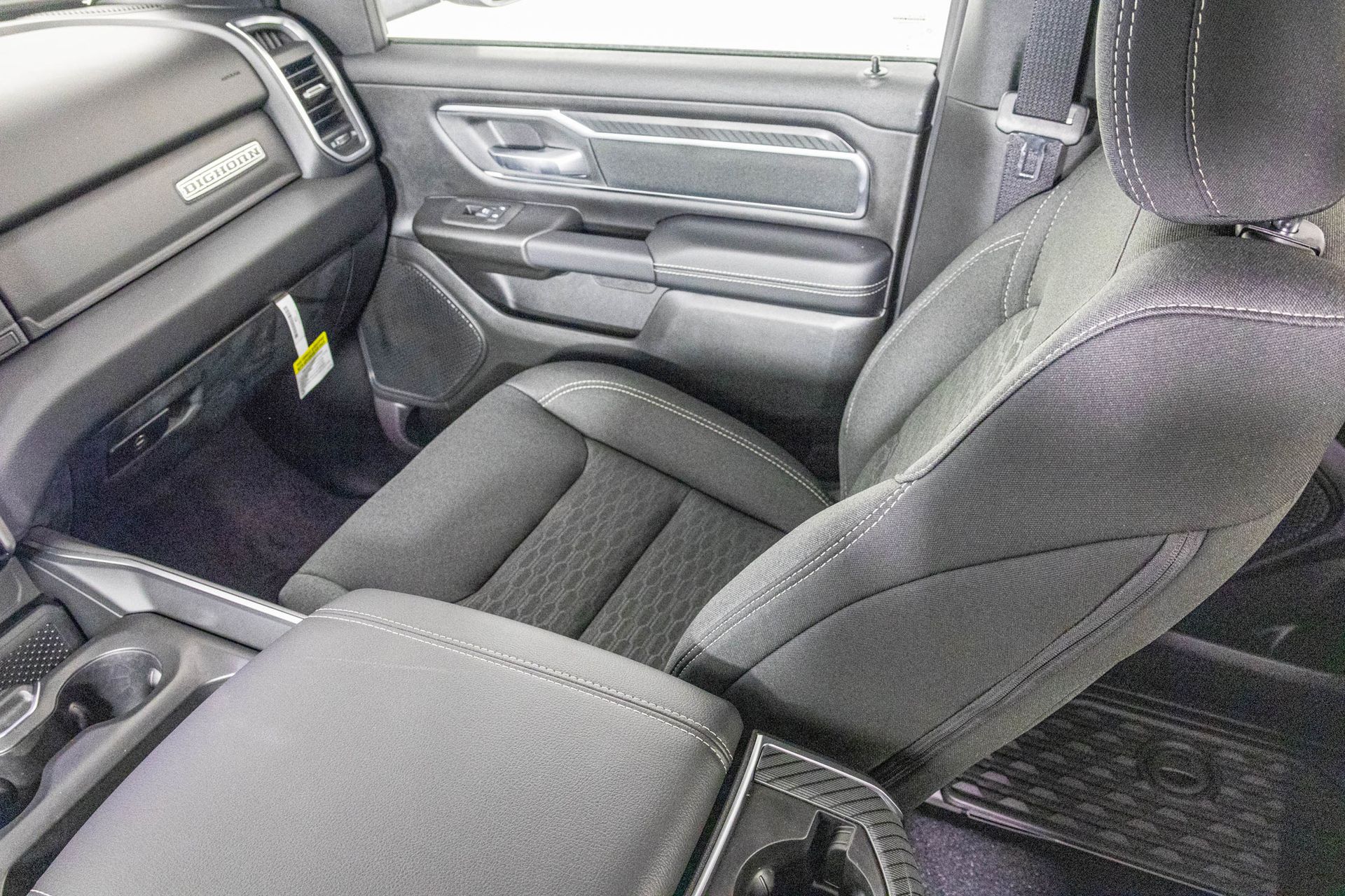 2026 RAM 1500 - Image 32