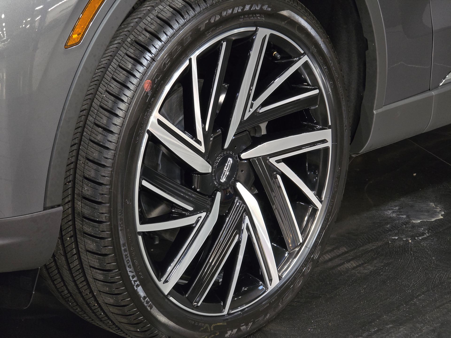 2025 Lincoln Aviator Reserve photo 10